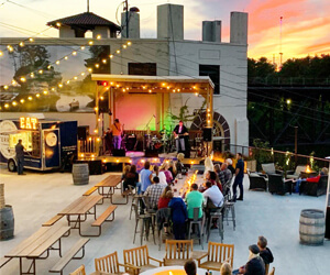 Riverfront Terrace- Downtown Dells